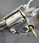 SMITH & WESSON MODEL 60 