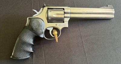SMITH & WESSON MODEL 686 