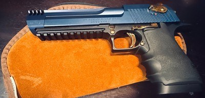 Magnum Research Desert Eagle L6 .44 Mag Carbon Blue Gold LNIB - Image 7 of 15