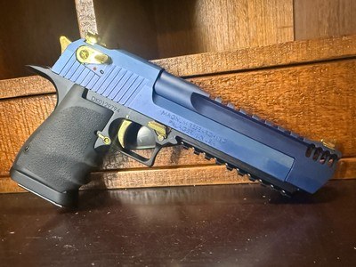 Magnum Research Desert Eagle L6 .44 Mag Carbon Blue Gold LNIB - Image 3 of 15