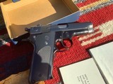 Smith & Wesson model 59 in box, beautiful pistol - 3 of 6