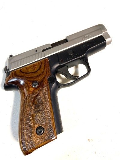 Sig Sauer P229 SAS First Generation .40 caliber - Image 3 of 9