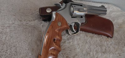 S&W Model 617 No Dash 6