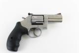 Smith & Wesson 686 Plus - 1 of 4