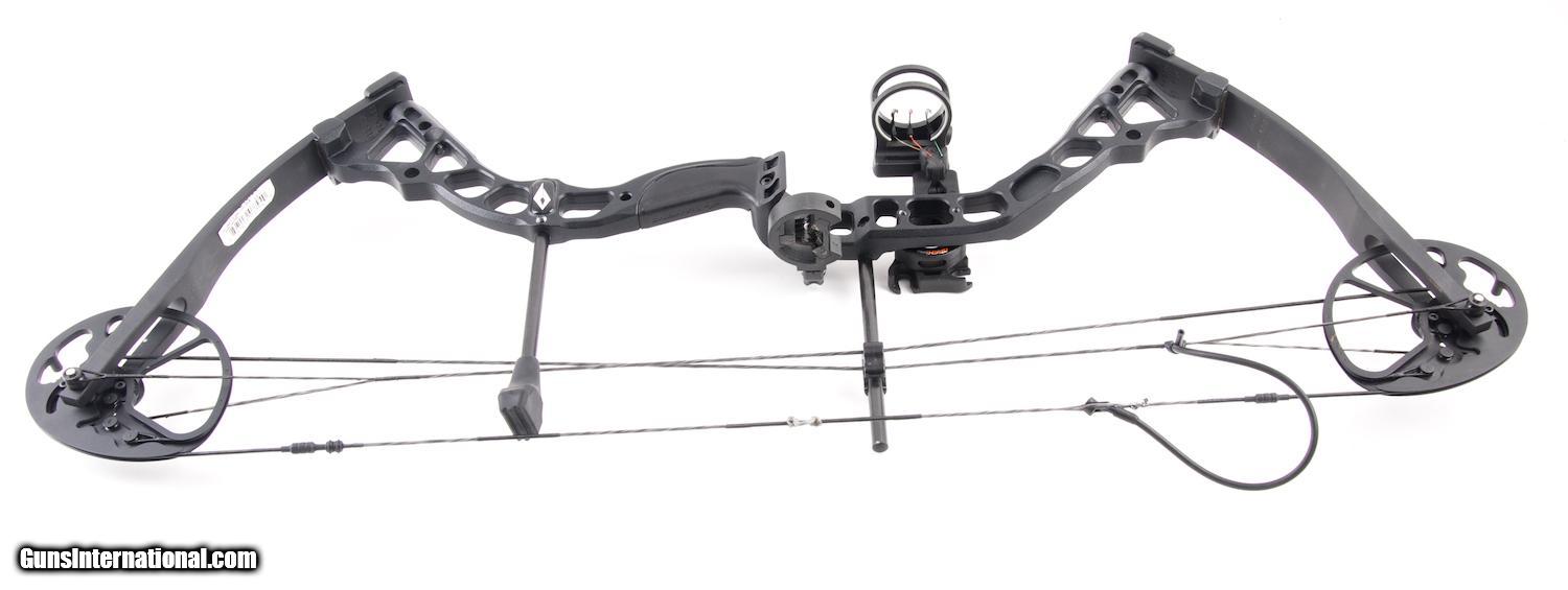 DIAMOND ARCHERY INFINITE EDGE RIGHT HAND COMPOUND BOW PACKAGE WITH