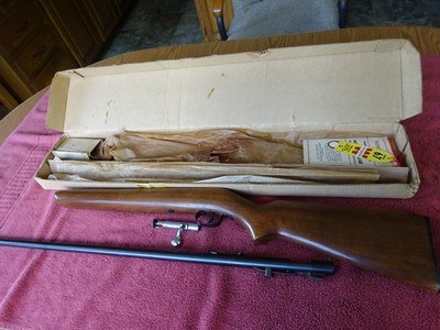 WINCHESTER MODEL 67 - NEW IN ITS ORIGINAL BOX - Image 3 of 15