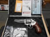 S&W Used 627-5 357mag SS w/box & paperwork
- 1 of 3