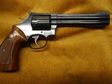 Smith & Wesson 586 357 Magnum - 5 of 8