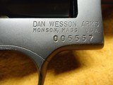 Dan Wesson Heavy Vent Rib 44 Mag - 5 of 8