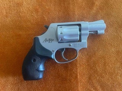 Smith &Wesson Model 317 Air-Liteearly Mfg. - Image 2 of 4