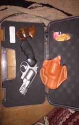 Smith&Wesson - 1 of 2