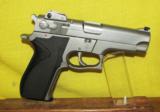 S&W 5906 - 1 of 2