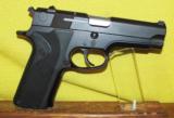 S&W 915 - 1 of 2