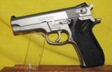 S&W 5906 - 2 of 2