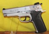 S&W 910S - 1 of 2