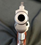 Smith and Wesson 586 4" NO Dash - 5 of 6