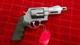 Smith and Wesson 460 Performance Center - 3 of 5