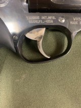 Taurus 17 Tracker 17HMR - 3 of 7