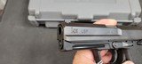 HK USP 45acp W/5 magazines Vintage - 5 of 9