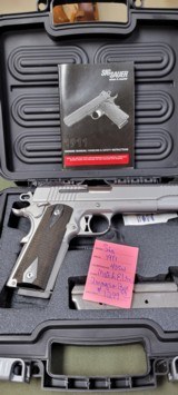 Sig Sauer 1911 Match Stainless 40SW - 1 of 5