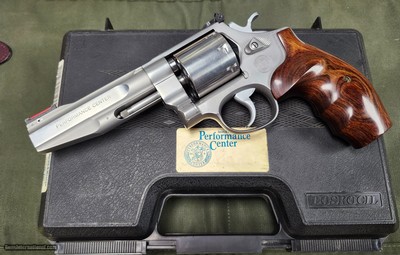 Smith & Wesson 627-PC Unfluted 8-Shot 357Mag 170116