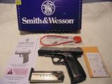 Smith & Wesson 223900 SD VE 9mm 4 - 2 of 4
