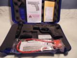 S&W 106303 M&P Compact 40 S&W 3.5 - 2 of 6