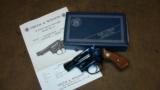 SMITH AND WESSON S&W MODEL 37 CHIEFS SPECIAL AIRWEIGHT .38 SPL W/ BOX
- 3 of 4