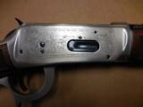WINCHESTER 94 JOHN WAYNE 32-40 COMMERATIVE MINT - 4 of 5