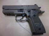SIG SAUER ELITE SCORPION 40CAL AS NEW - 1 of 2