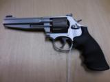 S&W MOD 986 STAINLESS 9MM REVOLVER LIKE NEW IN BOX - 2 of 2