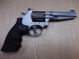 S&W MOD 986 STAINLESS 9MM REVOLVER LIKE NEW IN BOX - 1 of 2