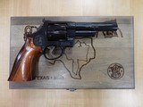 SMITH AND WESSON S&W MODEL 544 TEXAS WAGON TRAIN COMMEMORATIVE .44-40 AS NEW IN BOX - 1 of 8