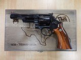 SMITH AND WESSON S&W MODEL 544 TEXAS WAGON TRAIN COMMEMORATIVE .44-40 AS NEW IN BOX - 2 of 8