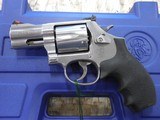 S&W MOD 686 357MAG 2 1/2" LIKE NEW - 2 of 3
