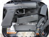 GLOCK 22G4 40CAL AS NEW IN BOX CHEAP - 1 of 2