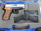 SIG SAUER P229 SAS DAO 40CAL LIKE NEW IN BOX - 1 of 2