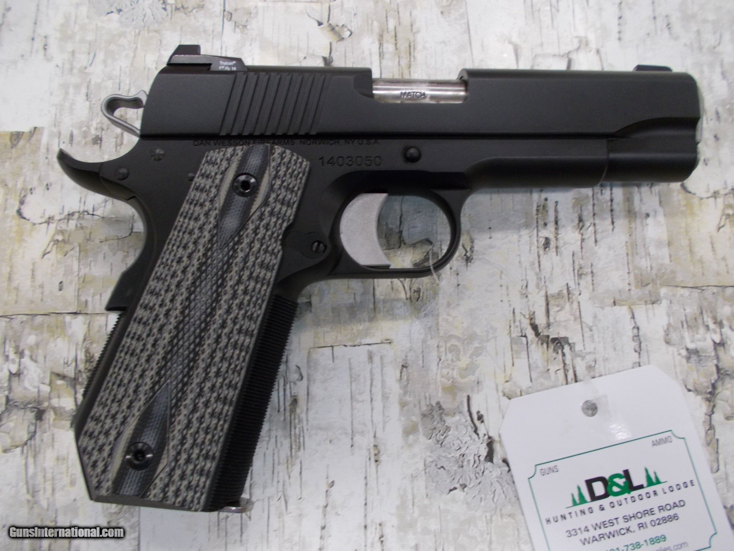 DAN WESSON 1911 VALOR V BOB 45ACP LIKE NEW