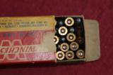 WINCHESTER 32 SMITH AND WESSON IN RED/YELLOW BOX. 47 ORIGINAL AND UNMIXED CARTRIDGES. - 4 of 6