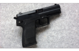 H&K USP 9mm with Case - 1 of 2