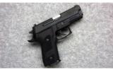 Sig Sauer P229 Elite .40 S&W with Case - 1 of 2