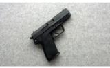 Heckler & Koch USP .40 S&W - 1 of 2