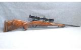 Weatherby Mark V LH 300 Wby Mag - 1 of 7