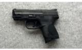 SMITH & WESSON M&P 40C
.40 S&W - 2 of 2