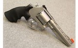 Smith & Wesson ~ 686-6 Performance Center ~ .357 Mag - 1 of 8
