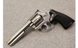 Smith & Wesson ~ 686-3 ~ .357 Mag - 2 of 7