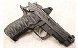 SIG Sauer
P226 Z
9mm Luger