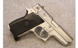 Smith & Wesson ~ Model 669 ~ 9mm Luger