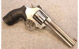 Smith & Wesson ~ 686-6 ~ .357 Mag - 1 of 5