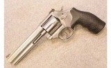 Smith & Wesson ~ 686-6 ~ .357 Mag - 2 of 5
